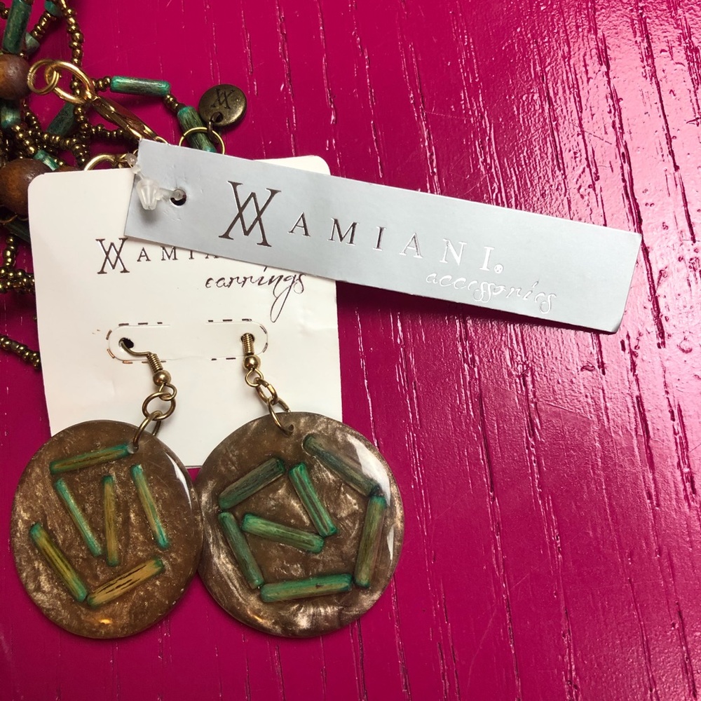 ✨NWT Amiani Necklace and Earring Set✨ - Picture 3 of 5